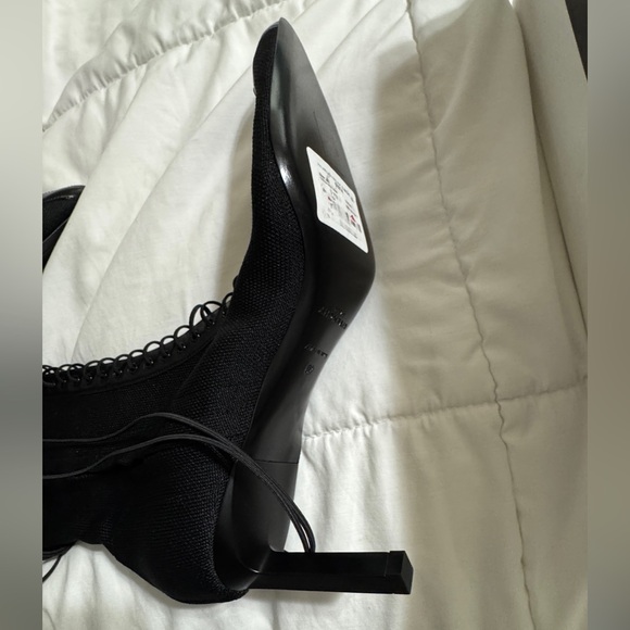 Givenchy - Picture 11 of 13